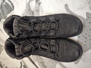 Knit detail ankle booties